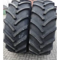 520/70R38 BKT Agrimax RT 765 150 A8 / 150 B Traktor, kombájn, mg. gumi 520/70R38 BKT Agrimax RT 765 150 A8 / 150 B Traktor, kombájn, mg. gumi